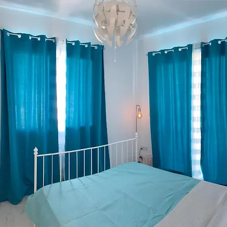 The Most Beautiful 2 Bedroom Flat In דירה